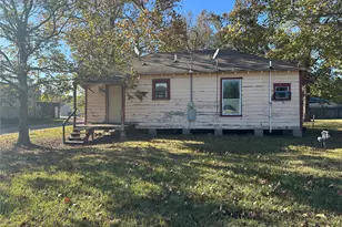 102 Hunt St, Cleveland, TX 77327 - Photo 2