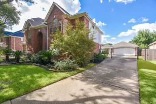 2019 Edendale Cir, Katy, TX 77450 - Photo 2