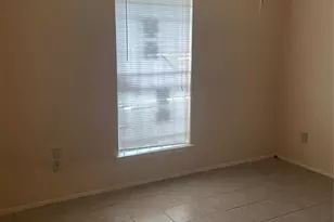 10751 Corona Ln, Houston, TX 77072 - Photo 8