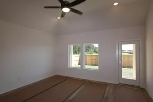 556 Flower Reed Ct, Magnolia, TX 77354 - Photo 4