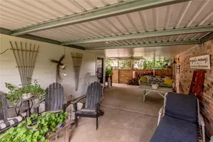 220 Elmwood St, Huntsville, TX 77320 - Photo 36