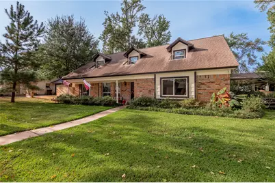 220 Elmwood Street, Huntsville, TX 77320 - Photo 2