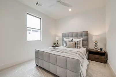 1312 Castle Court #B, Houston, TX 77006 - Photo 32