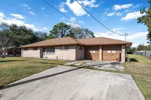 615 Massey Tompkins Rd, Baytown, TX 77521 - Photo 2
