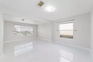 10831 Cayman Mist Dr, Houston, TX 77075 - Photo 4