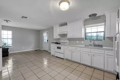 7644 Spring Cypress Road, Spring, TX 77379 - Photo 16