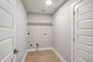 5307 Danfield Dr, Houston, TX 77053 - Photo 2