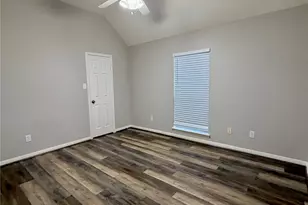 1510 Flanders Field Ln, Sugar Land, TX 77498 - Photo 14