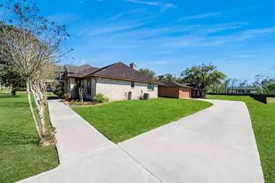 5415 Raintree Drive, Missouri City, TX 77459 - Photo 10