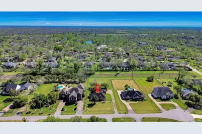 5415 Raintree Drive, Missouri City, TX 77459 - Photo 2