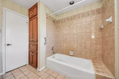 5415 Raintree Drive, Missouri City, TX 77459 - Photo 40