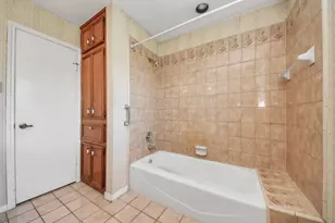 5415 Raintree Dr, Missouri City, TX 77459 - Photo 40