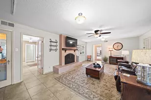 18435 Point Lookout Dr, Houston, TX 77058 - Photo 14