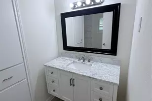 807 W Murrill St, Baytown, TX 77520 - Photo 20