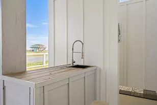 3709 Biscayne Beach Rd, Port Bolivar, TX 77650 - Photo 8