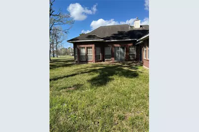 320 Commerce Lane, Highlands, TX 77562 - Photo 4