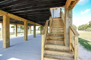 544 Buckskin Dr, Palacios, TX 77465 - Photo 8