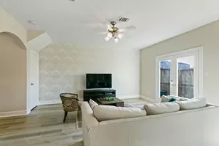 3739 Main Poplar Dr, Houston, TX 77025 - Photo 10