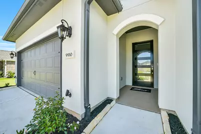 9910 Deep Water Drive, Missouri City, TX 77459 - Photo 4
