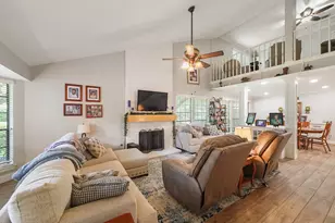 8010 Pinyon Creek Ct, Houston, TX 77095 - Photo 4