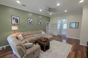 1035 N Colbert St, Dayton, TX 77535 - Photo 4