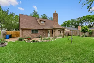 9639 Springview Ln, Houston, TX 77080 - Photo 6