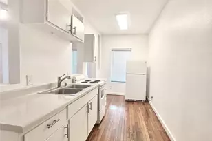 4021 Mandell St, Houston, TX 77006 - Photo 2