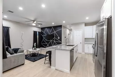 4661 Clover Street #B, Houston, TX 77051 - Photo 4