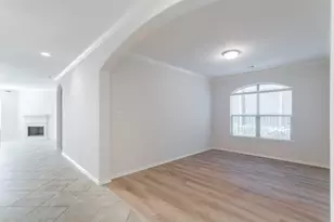 7 E Deer River Circle, The Woodlands, TX 77389 - Photo 6