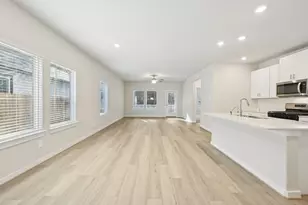 14230 Granger Pointe Ln, Conroe, TX 77302 - Photo 2