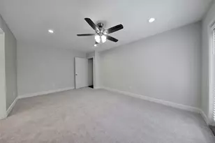 32 E Lance Leaf Rd, The Woodlands, TX 77381 - Photo 18
