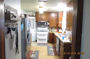 112 Chinaberry St, Lake Jackson, TX 77566 - Photo 2