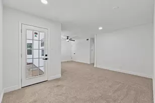 8011 Richmond Ave, Houston, TX 77063 - Photo 14