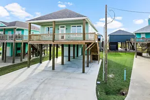 971 Tidelands Dr, Crystal Beach, TX 77650 - Photo 6