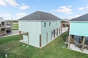 971 Tidelands Dr, Crystal Beach, TX 77650 - Photo 38