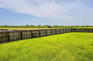 11922 Mulberry Dr, Mont Belvieu, TX 77535 - Photo 6