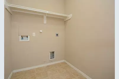 13027 Sweetgum Shores Drive, Houston, TX 77044 - Photo 34