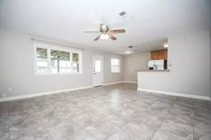 13607 Elm Ct, Sugar Land, TX 77498 - Photo 4