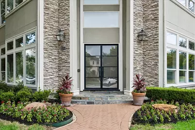 5211 Pocahontas Street, Bellaire, TX 77401 - Photo 2