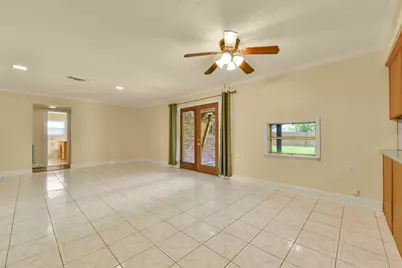 523 Oakdale Avenue, Shoreacres, TX 77571 - Photo 4