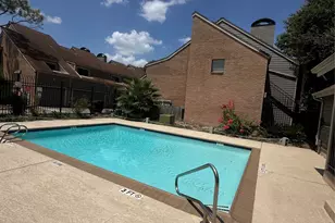 6601 Sands Point Dr, Houston, TX 77074 - Photo 6