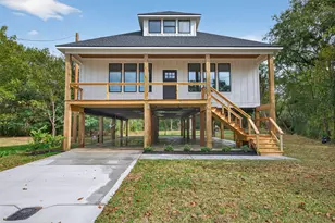 165 Thurman Ave, Bridge City, TX 77611 - Photo 1