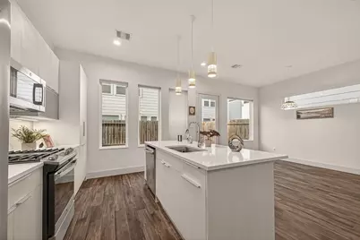 4418 Bora Bora Lane, Houston, TX 77045 - Photo 10