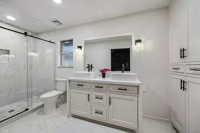 4111 Martinshire Drive, Houston, TX 77025 - Photo 18