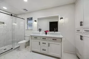 4111 Martinshire Dr, Houston, TX 77025 - Photo 18