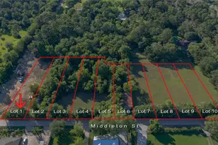 01 Middleton St, Bacliff, TX 77518 - Photo 1