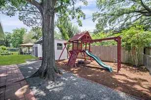 4717 Chrystell Ln, Houston, TX 77092 - Photo 30