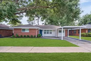 4717 Chrystell Ln, Houston, TX 77092 - Photo 1