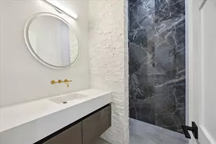 9909 Larston St, Houston, TX 77055 - Photo 22