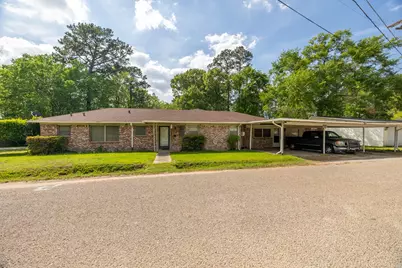 201 N Cleveland Avenue, Cleveland, TX 77327 - Photo 1